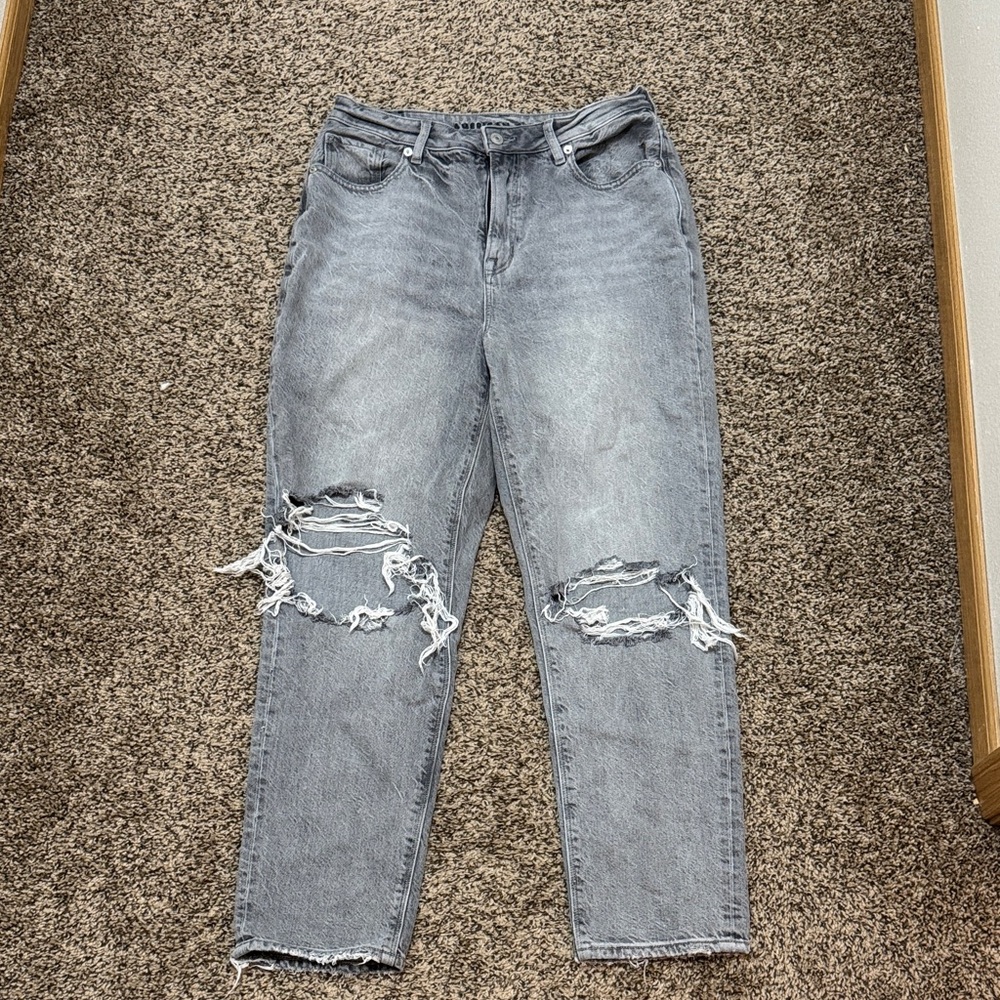 American Eagle Outfitters Gray Distressed Boyfriend Jeans